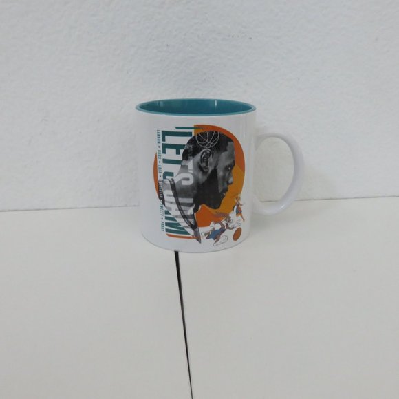 Looney Tunes Space Jam: A New Legacy Lebron James Mug Cup 20 oz. - Picture 4 of 4